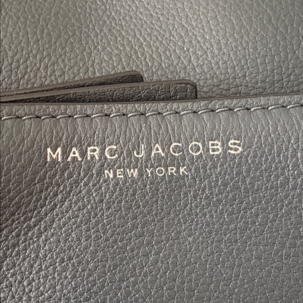 Marc Jacobs Crossbody Bag (EUC) - Picture 3 of 8